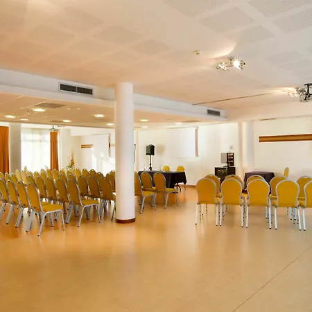 蒙特梅兹酒店 4*